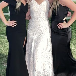 White Lace lulus maxi dress